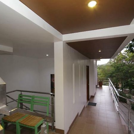 Westcliff Villa By Bluewaves Balabag  Экстерьер фото